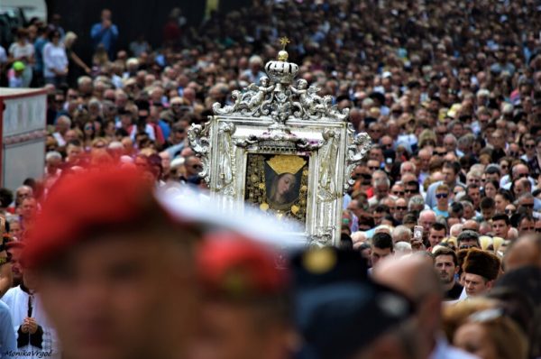 Nova brošura o crkvi i Svetištu Čudotvorne Gospe Sinjske