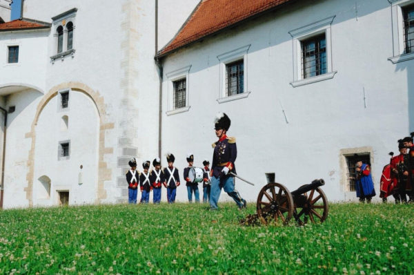 Varaždinska građanska garda, Purgari – točno u podne